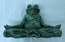 Load image into Gallery viewer, Statue